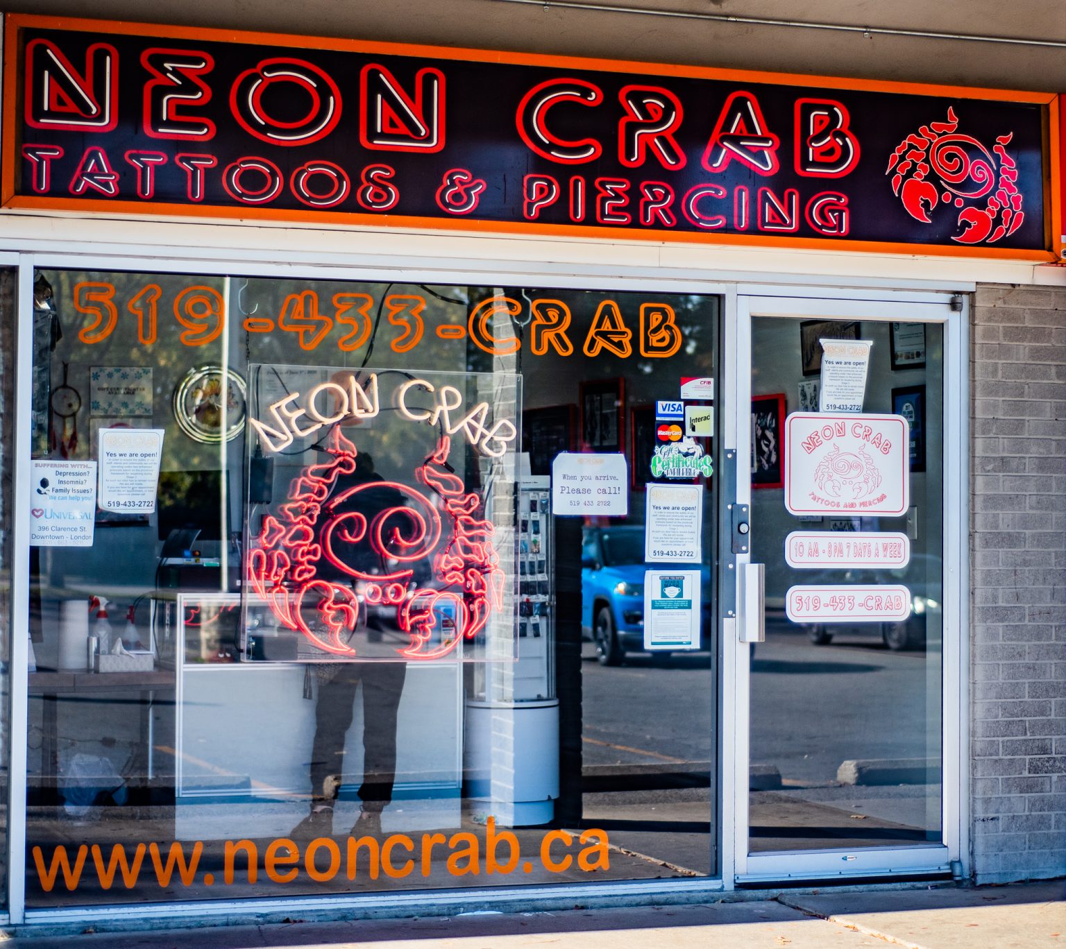 London | Neon Tattoos & Piercings